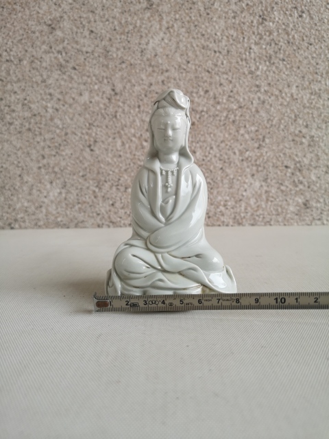 古玩陶瓷德化窯觀音塑像拍賣,當(dāng)前價(jià)格450元