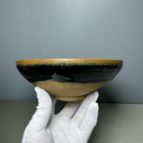 古玩陶瓷耀州窯黑釉大碗拍賣,當(dāng)前價(jià)格2200元