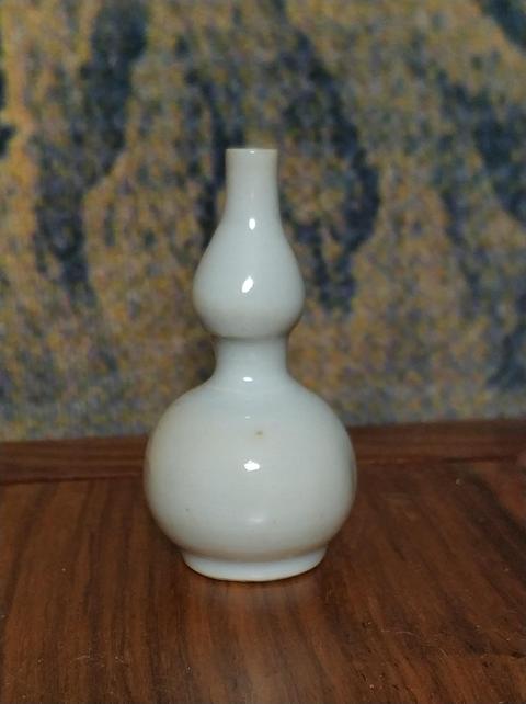 古玩陶瓷青早期白釉葫蘆瓶拍賣，當前價格1800元