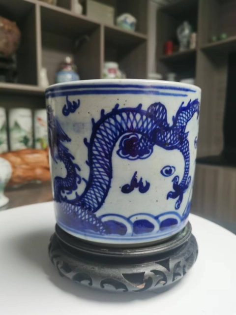 古玩陶瓷青花趕珠龍紋筒式爐拍賣，當前價格2100元