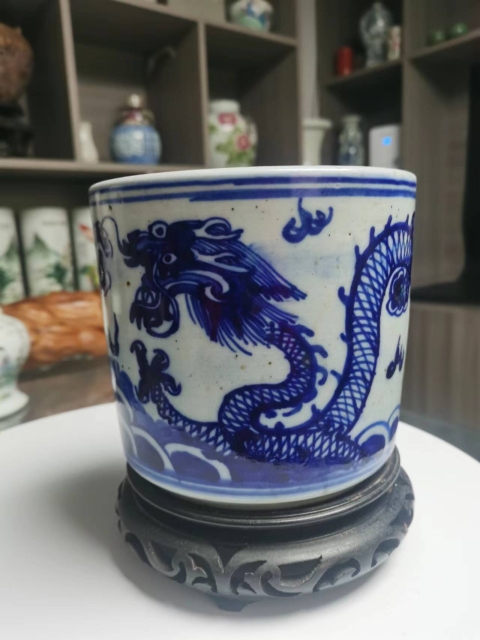 古玩陶瓷青花趕珠龍紋筒式爐拍賣，當前價格2100元