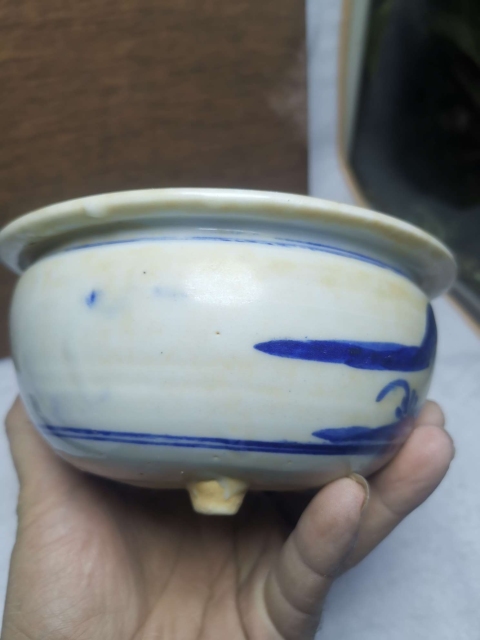 古玩陶瓷青花山水人物三足爐拍賣,當前價格600元