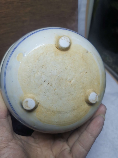 古玩陶瓷青花山水人物三足爐拍賣,當前價格600元