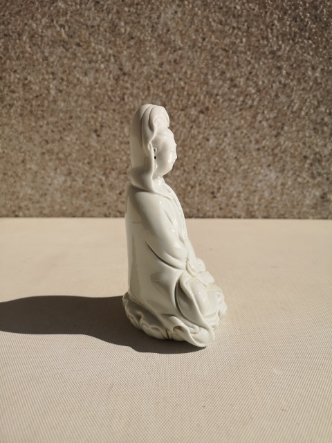 古玩陶瓷德化窯觀音塑像拍賣,當(dāng)前價(jià)格450元
