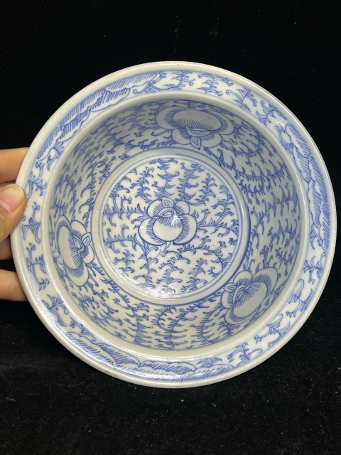 古玩陶瓷青花淡描花卉紋折沿盆,注意品相拍賣(mài),當(dāng)前價(jià)格800元