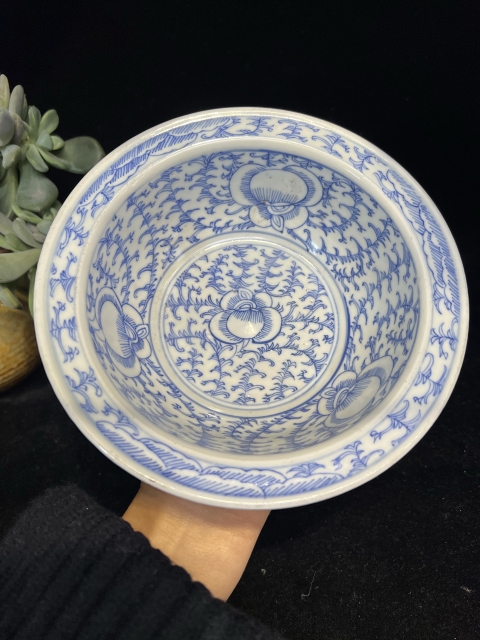 古玩陶瓷青花淡描花卉紋折沿盆,注意品相拍賣(mài),當(dāng)前價(jià)格800元