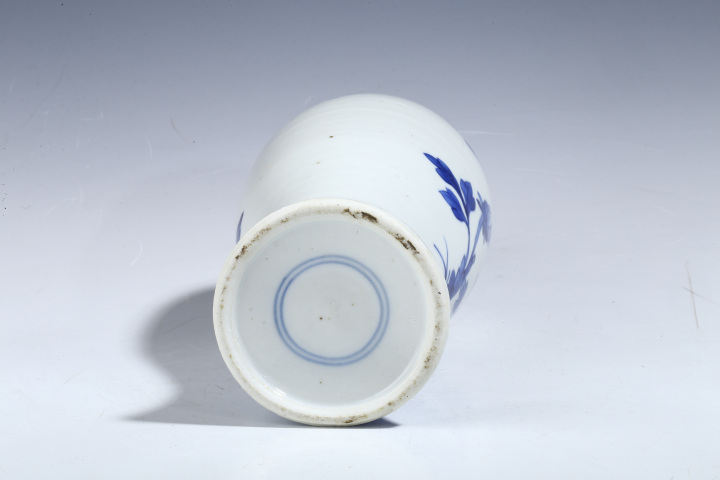 古玩陶瓷【域鑒優品折扣放漏】光緒·青花洞石花鳥紋雞腿瓶拍賣，當前價格3960元