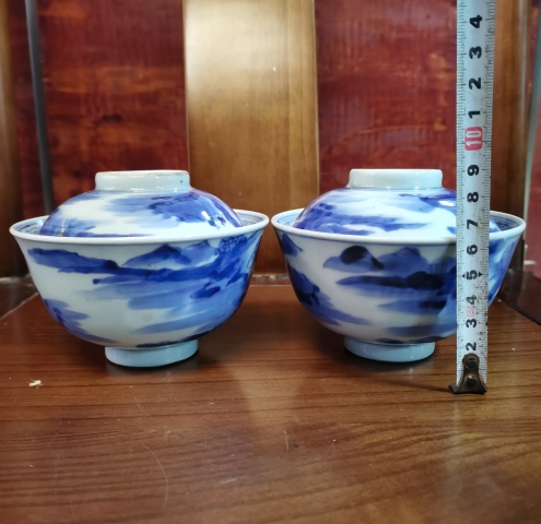 古玩陶瓷【同類蓋碗已保真】十九世紀人物紋青花蓋碗一對拍賣,當前價格860元