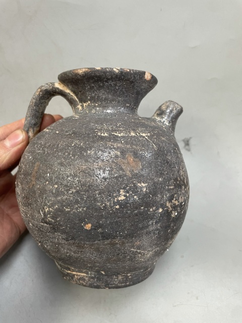 古玩陶瓷晚唐單彩直壺拍賣，當前價格1200元