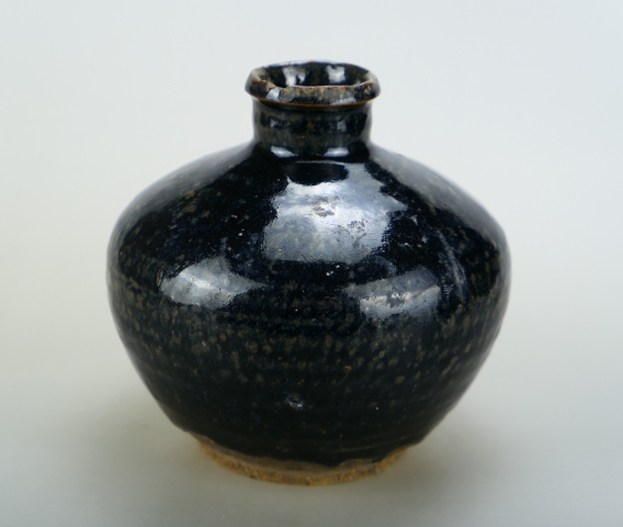 古玩陶瓷明代.油滴釉高領罐（1368年-1644年）拍賣，當前價格3600元