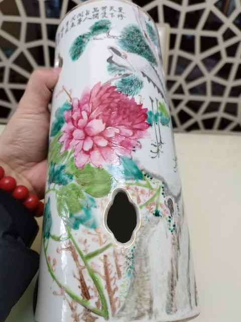 古玩陶瓷花鳥(niǎo)紋彩繪帽筒拍賣,當(dāng)前價(jià)格2880元