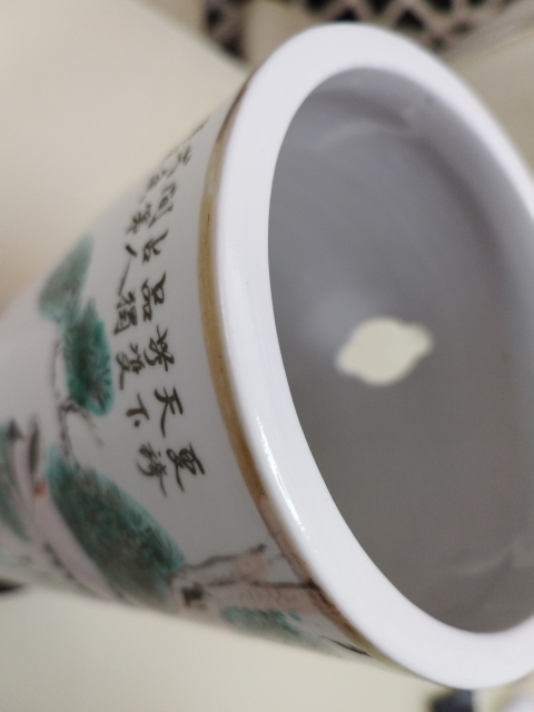 古玩陶瓷花鳥(niǎo)紋彩繪帽筒拍賣,當(dāng)前價(jià)格2880元