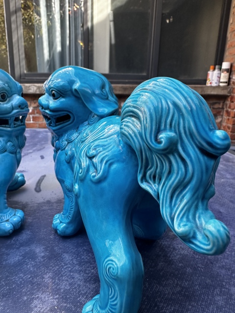 古玩陶瓷孔雀藍釉走獅一對拍賣，當前價格2555元