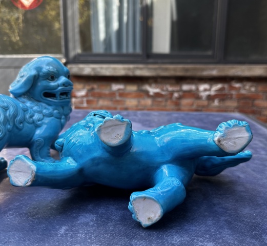 古玩陶瓷孔雀藍釉走獅一對拍賣，當前價格2555元