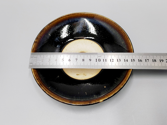 古玩陶瓷精品元代窯變牛毛紋淺盤拍賣，當前價格1000元