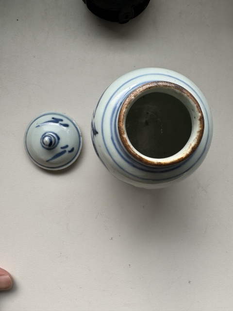 古玩陶瓷順治·青花洞石花卉紋蓋罐拍賣，當(dāng)前價(jià)格9800元
