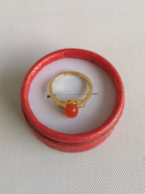 古玩玉器南紅瑪瑙鑲嵌戒指拍賣,當前價格298元