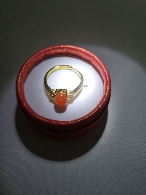 古玩玉器南紅瑪瑙鑲嵌戒指拍賣,當前價格298元