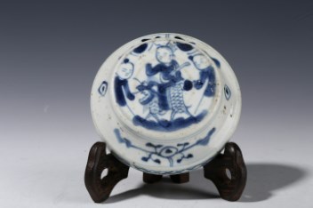 古玩陶瓷清中·青花麒麟送子紋蓋盒拍賣,當(dāng)前價格6500元