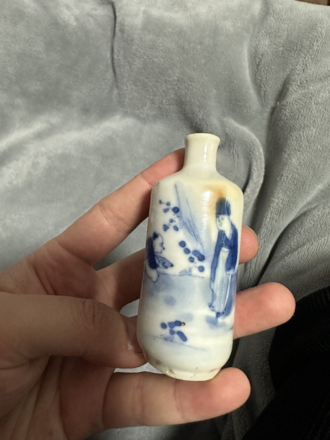 古玩陶瓷青花攜琴訪友圖鼻煙壺拍賣,當(dāng)前價格888元