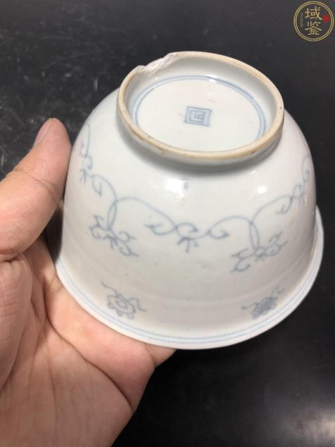 古玩陶瓷青花蓮托雜寶紋碗拍賣,當前價格980元