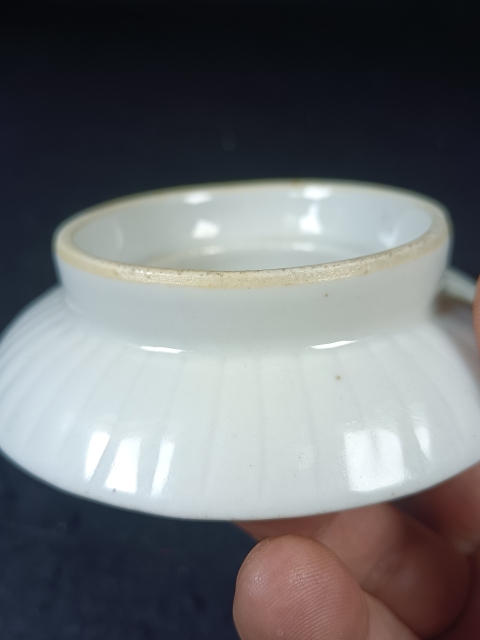 古玩陶瓷（全美品）光緒淺絳彩山水人物瓜棱茶碗拍賣，當前價格388元