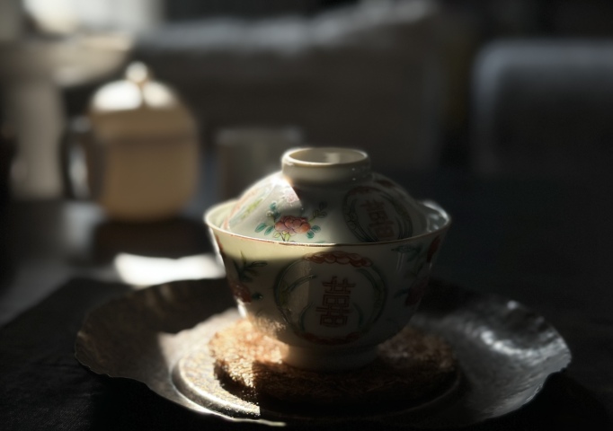 古玩陶瓷粉彩花卉紋喜字蓋碗拍賣，當前價格4360元