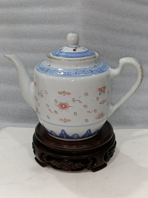 古玩陶瓷青花加彩玲瓏紋茶壺拍賣,當前價格688元