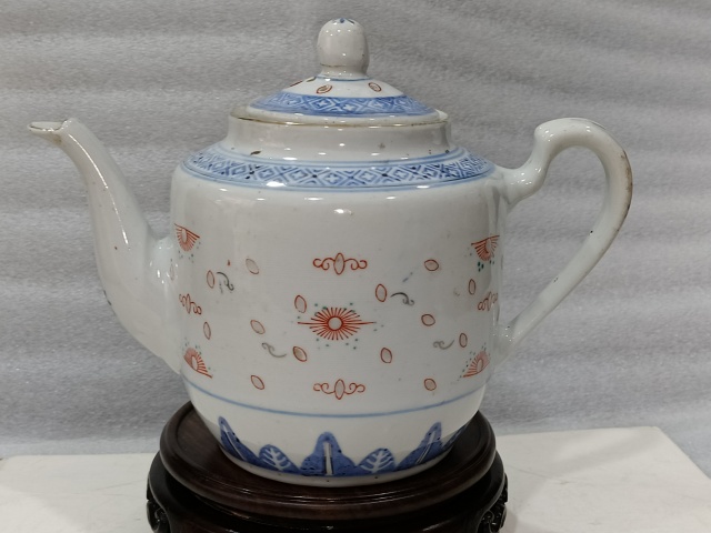 古玩陶瓷青花加彩玲瓏紋茶壺拍賣,當前價格688元