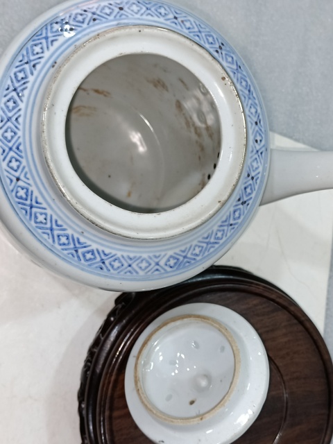 古玩陶瓷青花加彩玲瓏紋茶壺拍賣,當前價格688元