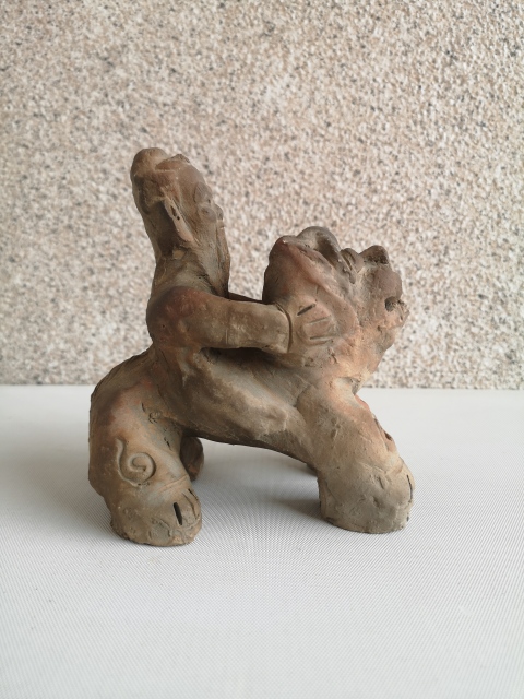 古玩陶瓷陶胎騎獅神像拍賣，當前價格580元