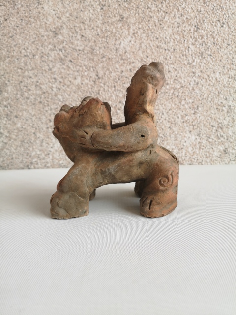古玩陶瓷陶胎騎獅神像拍賣，當前價格580元