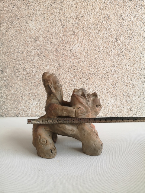古玩陶瓷陶胎騎獅神像拍賣，當前價格580元