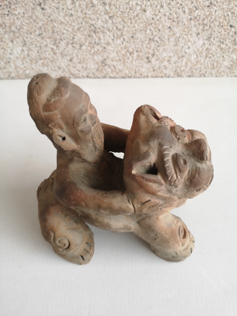 古玩陶瓷陶胎騎獅神像拍賣，當前價格580元