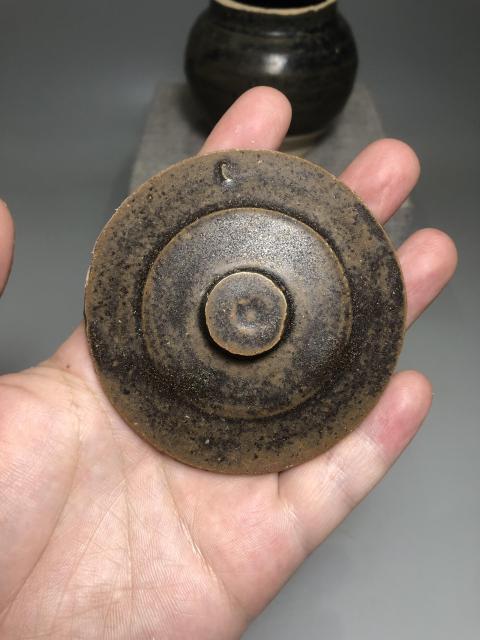 古玩陶瓷宋元,茶洋窯黑釉茶葉罐拍賣,當前價格1600元