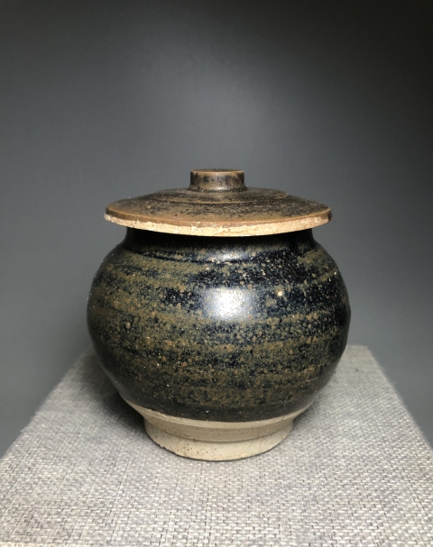 古玩陶瓷宋元,茶洋窯黑釉茶葉罐拍賣,當前價格1600元