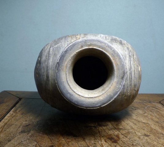 古玩陶瓷戰漢(館藏級精品)弦紋繭形壺拍賣,當前價格5800元
