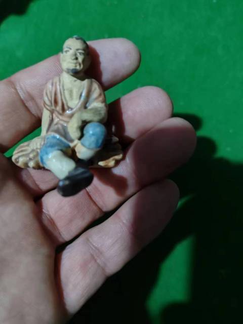 古玩陶瓷人物塑像拍賣,當(dāng)前價(jià)格188元