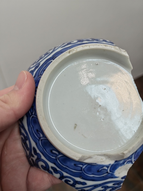 古玩陶瓷康熙早期細路青花扁菊紋碗標本拍賣,當前價格400元