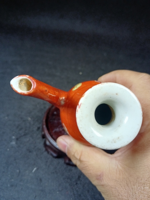 古玩陶瓷（全品）晚清**紅粉彩花卉暗八仙酒壺景德鎮窯拍賣，當前價格800元