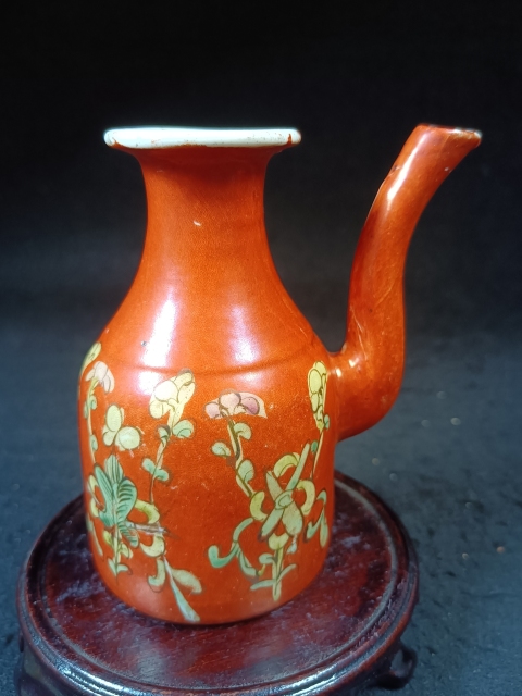 古玩陶瓷（全品）晚清**紅粉彩花卉暗八仙酒壺景德鎮窯拍賣，當前價格800元