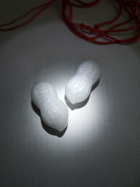 古玩玉器天然翡翠雕“花生”掛件拍賣,當前價格168元
