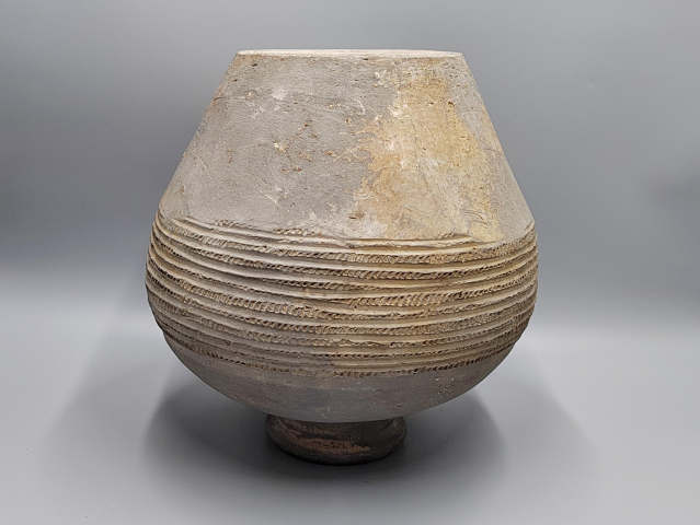 古玩陶瓷館藏級珍品戰漢繩紋大罐【器型碩大】拍賣,當前價格5980元