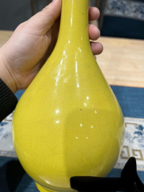 古玩陶瓷晚清黃釉膽瓶拍賣，當前價格6900元