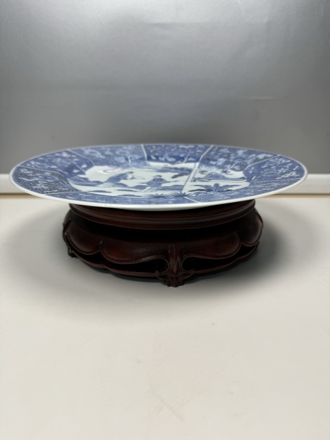 古玩陶瓷康熙·青花西廂記紋折沿盤拍賣，當(dāng)前價(jià)格6500元