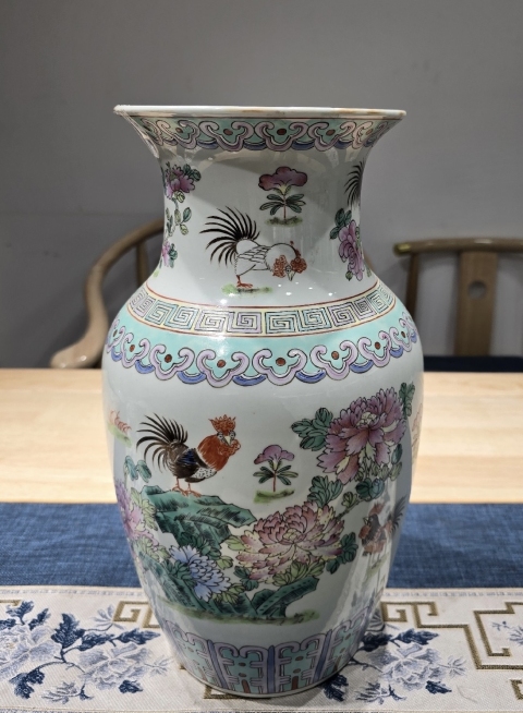 古玩陶瓷粉彩官上加官紋撇口瓶拍賣,當前價格2500元