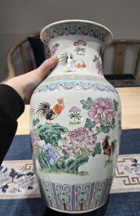 古玩陶瓷粉彩官上加官紋撇口瓶拍賣,當前價格2500元
