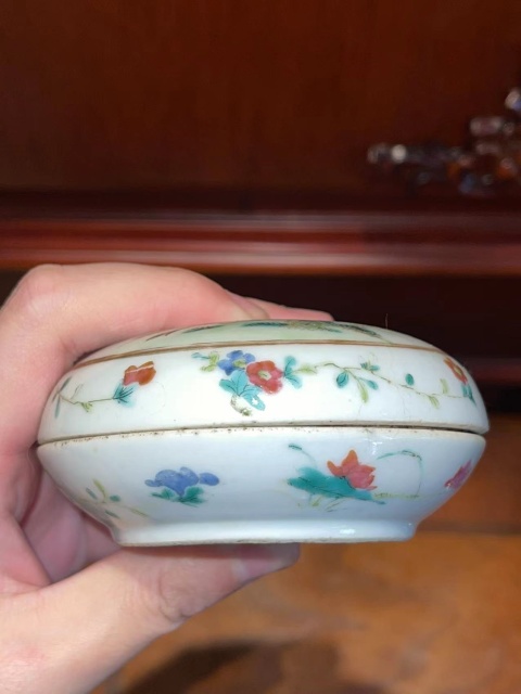 古玩陶瓷清晚期粉彩鶴鹿紋印盒拍賣，當前價格5000元