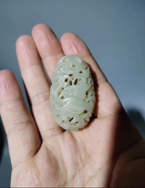 古玩玉器和田玉雕“香囊”拍賣，當前價格2800元