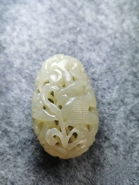 古玩玉器和田玉雕“香囊”拍賣，當前價格2800元